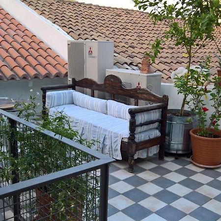 Under The Acropolis, Tiny Room, Big Terrace Atenas Exterior foto